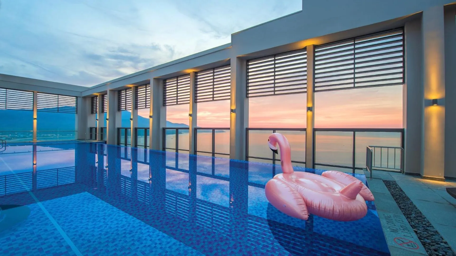 Altara Two Bedroom Luxury Suite Da Nang