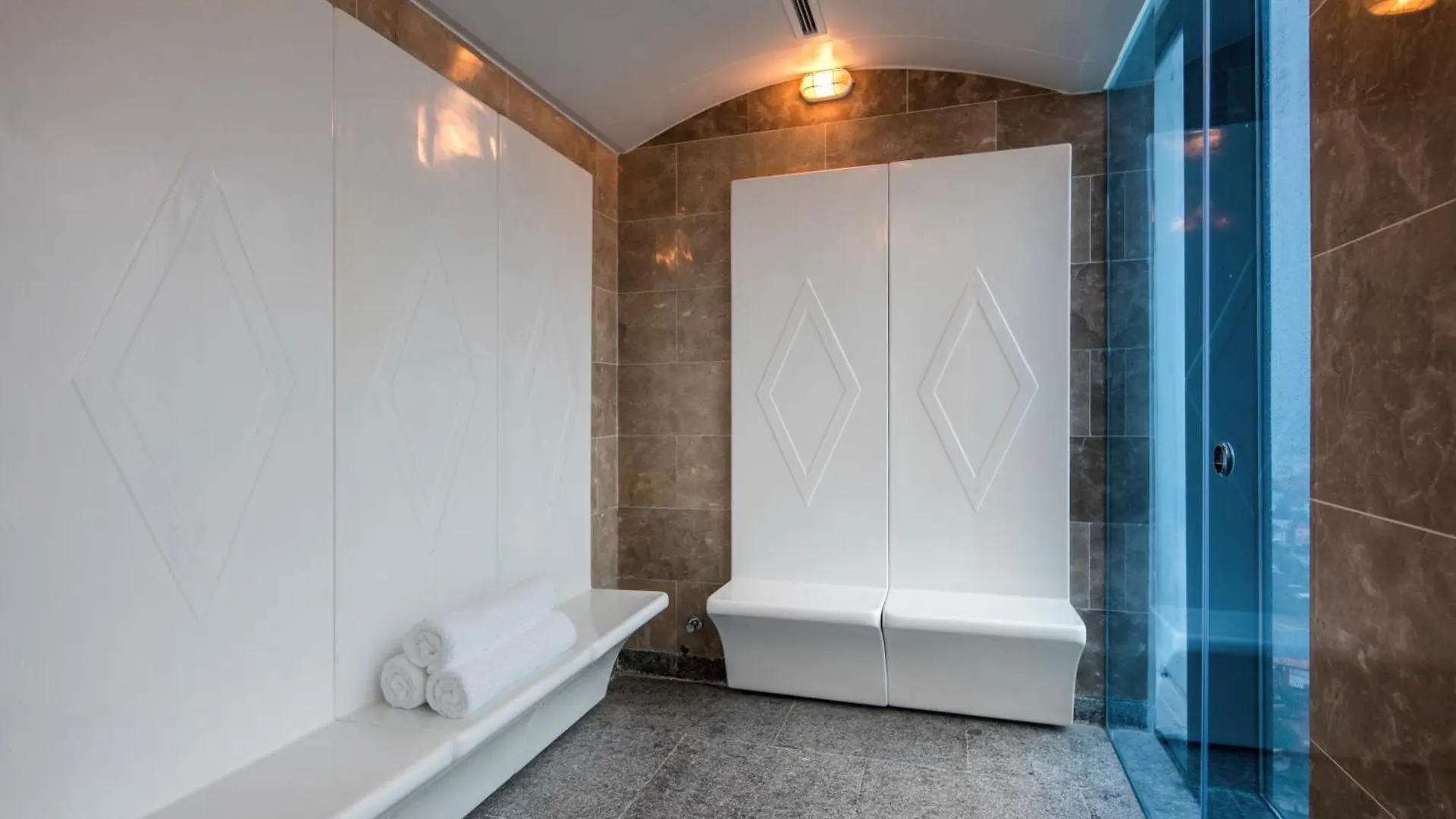 Apartment Altara Two Bedroom Luxury Suite Da Nang Vietnam